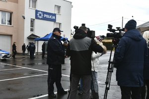 Komendant Wojewódzki Policji udziela informacji dziennikarzom