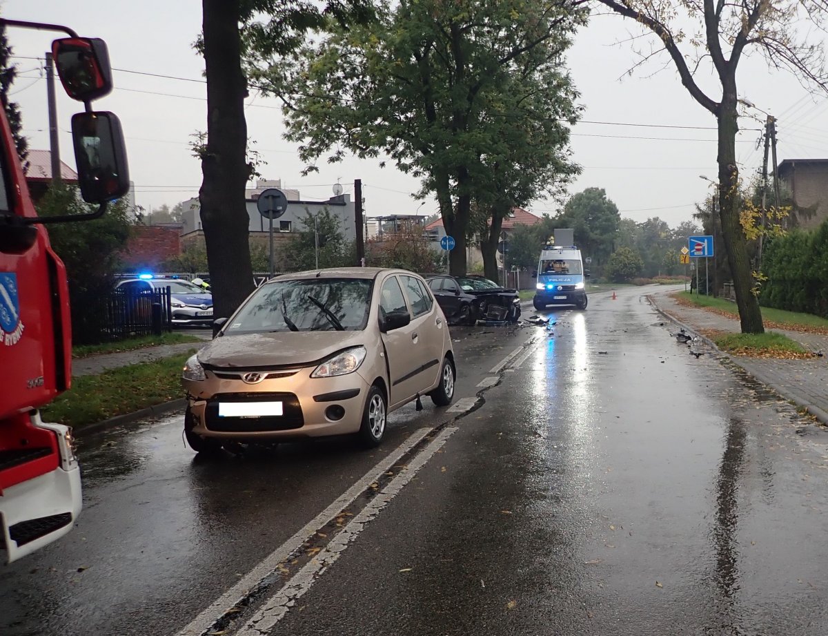 Rybnik, skrzyżowanie ulic Raciborska i Szczęść Boże, wypadek drogowy.