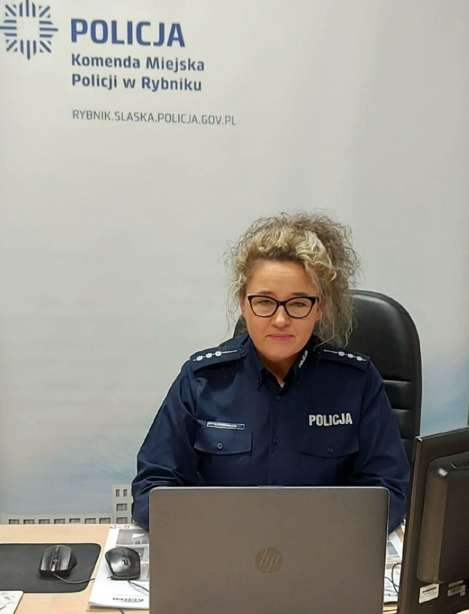 Starszy aspirant Angelika Strzebinczyk z rybnickiej komendy.