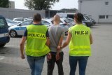 Policjant na wolnym zatrzymał poszukiwanego