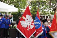 Fotografia kolorowa. Zdjęcie ilustruje Obchody Święta Konstytucji 3 Maja.