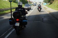 Mundurowi motocykliści.