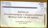 Debata społeczna trwa.