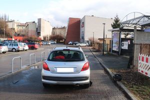 Rybnik, parking w rejonie ulicy Poloka, miejsce, gdzie doszło do rozboju.