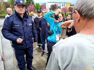 Policjanci zabezpieczają &quot;Bieg Z Pochodnia Strzegących Prawa na rzecz Olimpiad Specjalnych w Rybniku i uroczyste zapalenie &quot;Ognia Nadziei&quot;.