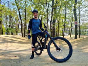 Bartosz Giemza- wielokrotny mistrz Polski w BMX Racing i Pumptrack.