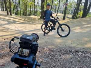 Bartosz Giemza- wielokrotny mistrz Polski w BMX Racing i Pumptrack w oku kamery.