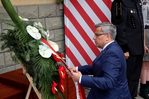 Wojewoda Śląski - Jarosław Wieczorek podczas uroczystości w Rybniku.