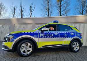 Nowy oznakowany radiowóz rybnickich policjantów.