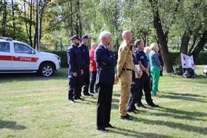 Przedstawiciele służb podczas spotkania z dziećmi w Fundacji Elektrowni Rybnik.