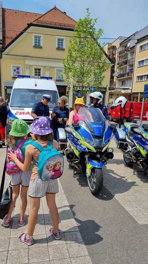 Policyjne motocykle budziły duże zainteresowanie.