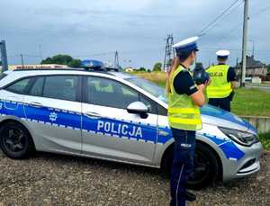 Policjanci podczas działań prędkość.