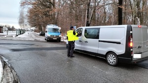 Policjant w czasie akcji &quot;trzeźwość&quot;.