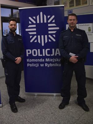 Policjanci zachęcali do wstąpienia w policyjne szeregi.