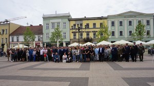 Na zdjęciu uczestnicy ślubowania klas mundurowych.