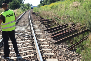 Na zdjęciu miejsce, gdzie doszło do potrącenia mężczyzny. Bełk, ulica Miarki.