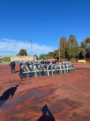 Na zdjęciu policjanci podczas ćwiczeń w Rybniku.