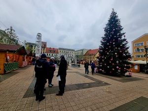 Na zdjęciu policjanci podczas kampanii Białej Wstążki.