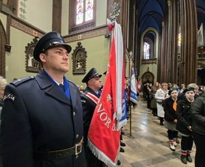 Na zdjęciu poczet sztandarowy rybnickiej komendy.