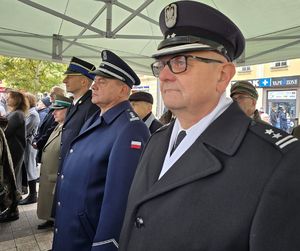 Na zdjęciu Komendanci z służb mundurowych.