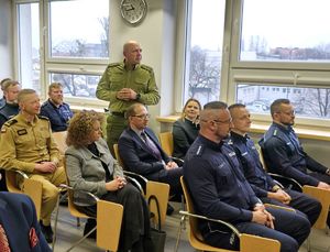 Na zdjęciu kadra kierownicza rybnickiej komendy oraz zaproszeni goście.