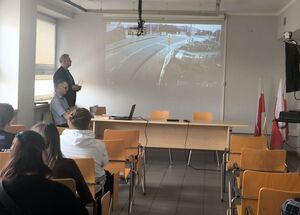 Na zdjęciu trwają warsztaty w rybnickiej komendzie.