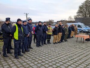 Na zdjęciu uczestnicy manewrów ratowniczych w Rybniku.