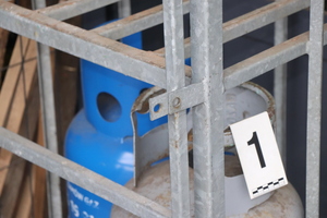 Na zdjęciu butla z gazem.