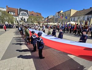 Na zdjęciu flaga na rybnickim rynku.