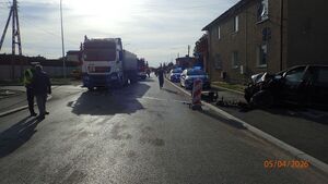 Na zdjęciu miejsce zdarzenia drogowego. Bełk, ulica Główna.