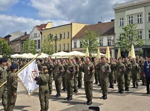 Ślubowanie klas mundurowych na rybnickim rynku.
