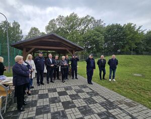 Policjanci na obchodach Bezpiecznego Dnia Rodziny w Czerwionce - Leszczynach.